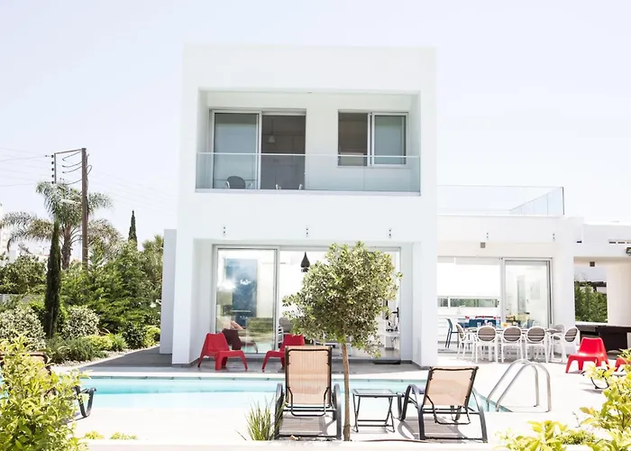 Greco Ccv1 Mit Beheiztem Pool By Interhome Feriehus Protaras