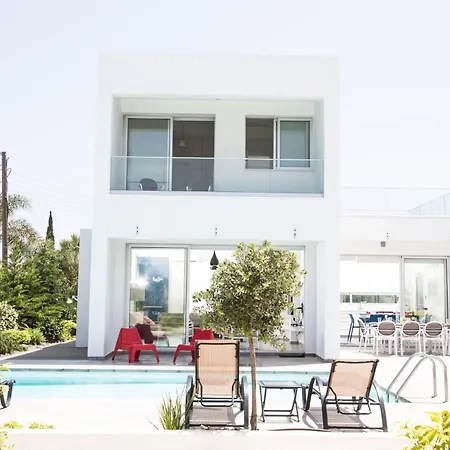 Greco Ccv1 Mit Beheiztem Pool By Interhome Case de vacanță Protaras