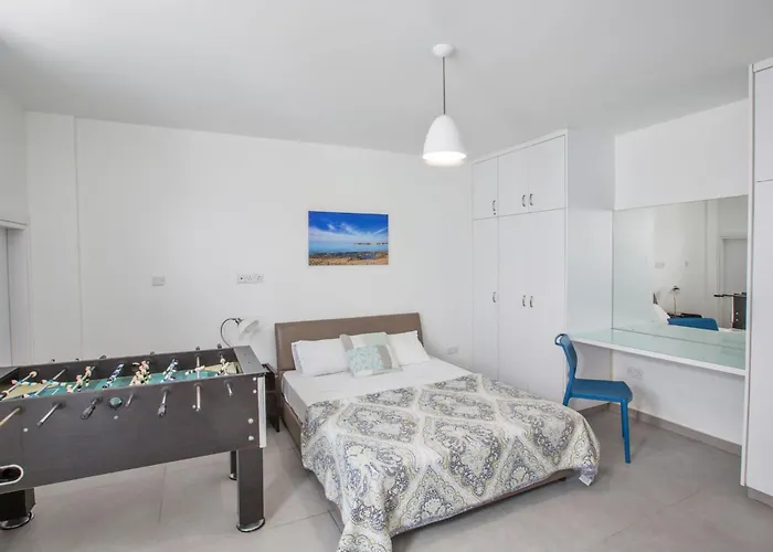 Greco Ccv1 Mit Beheiztem Pool By Interhome Πρωταράς